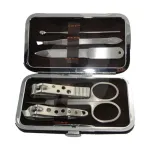 Trusă de manichiură 768 cu 6 piese din inox în husă metalică compactă