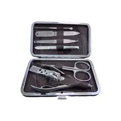 Trusă manichiură 767 cu 6 piese din inox în husă croco maro cu fermoar