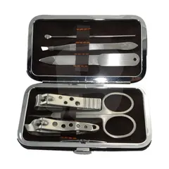 Trusă de manichiură 768 cu 6 piese din inox în husă metalică compactă