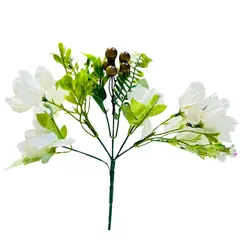 Buchet Floral Artificial cu 5 Capete, Flori Albe și Detalii de Tip Fructe, Înălțime 22 cm