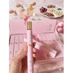 En-gros Parfum Damă 35 ml - Cod 1912-31 - 24 Buc/Cutie - vânzare en-gros pentru revânzare