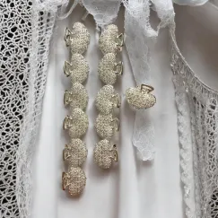 En-gros Clestisori de păr din metal cod D84 set 12 bucăți modele diverse cu decor tip dantela metalica - vânzare en-gros pentru revânzare