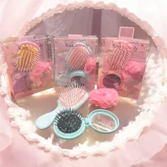 En-gros Set compact pentru păr cu perie poșetă+oglindă, perie clasică și pompon - Kiss Lovely - vânzare en-gros pentru revânzare