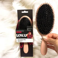 Perie ovală roz LOV.U Detangling Addict cu dinți dubli - descurcare blândă și eficientă, fără căderea părului
