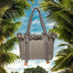 Geantă de plaja O232 cu franjuri si model etnic - negru si bej, manere late, stil boho