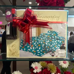 Set cadou H784 femei rafinate cu lenjerie și parfum cu cremă de mâini