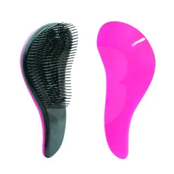Perie roz-negru cu peri flexibili pentru descurcare fără durere