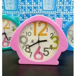 Ceas de Noptieră Clasic, Design Rotund, 16 x 14 cm