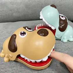 Joc Interactiv de Noroc și Dexteritate, Cățel Mușcător - Trick Game Biting Hand, 18 x 9 cm