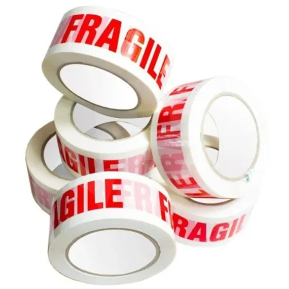 Bandă adezivă rezistentă pentru ambalarea produselor fragile