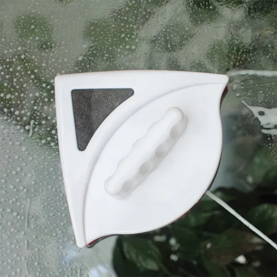 Ștergător magnetic pentru geam cu burete absorbant și suport ergonomic