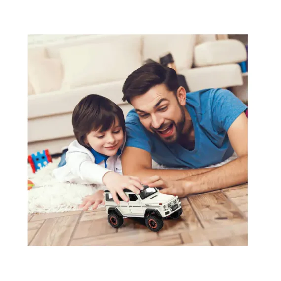 Mașină metalică SUV Clasa G500 1:24 utilizată în joacă