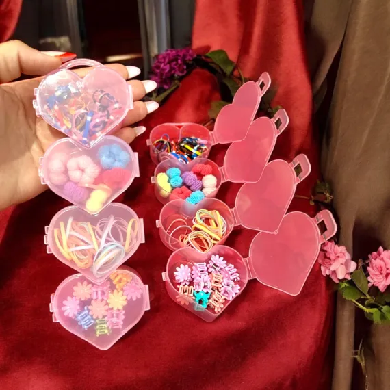 Set accesorii păr copii in cutie inimă cu compartimente roz