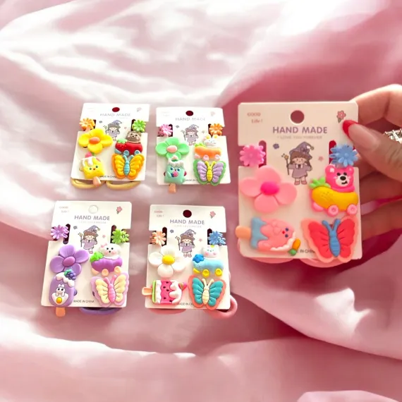 Set accesorii păr fetite Hand Made cu fluturi floricele si figurine colorate D42