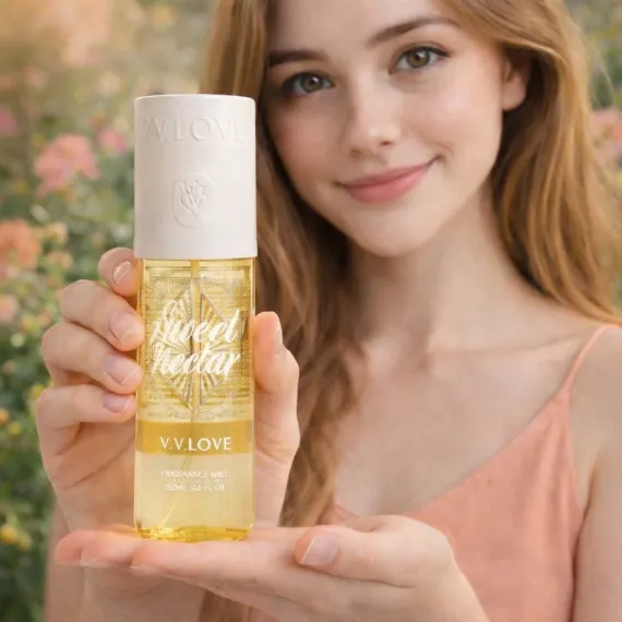 Spray corporal 150 ml damă aroma dulce feminina persistenta