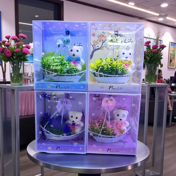 Ursuleț cu flori artificiale colorate, 13 cm, - I493