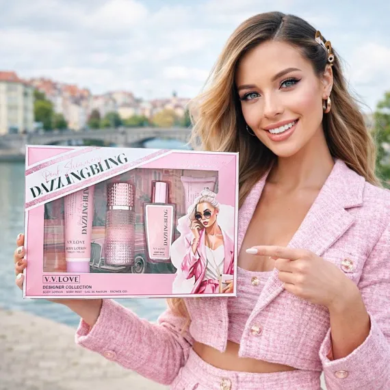 Set cadou parfum 4 piese - ambalaj roz