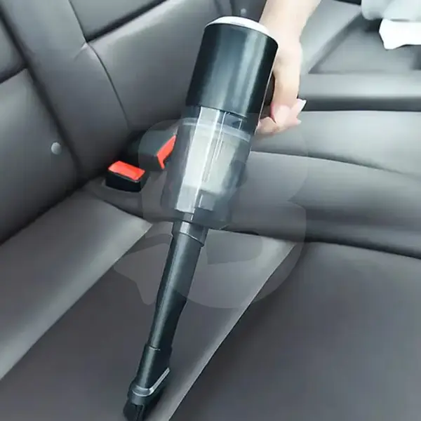 Aspirator portabil auto utilizat în interiorul mașinii
