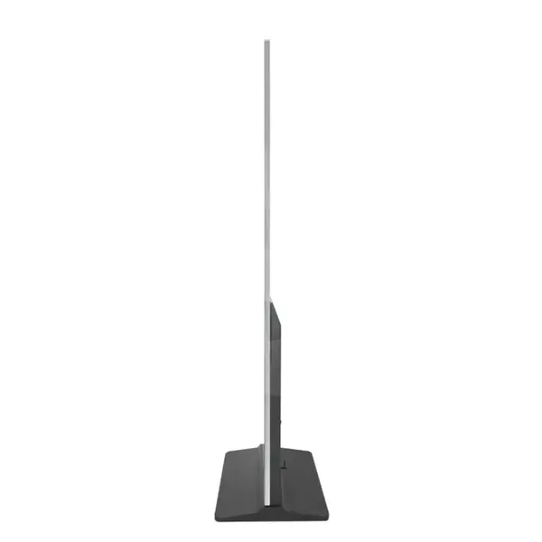 Ecran digital informativ de 50 inch amplasat într-un mall pentru afișaj publicitar