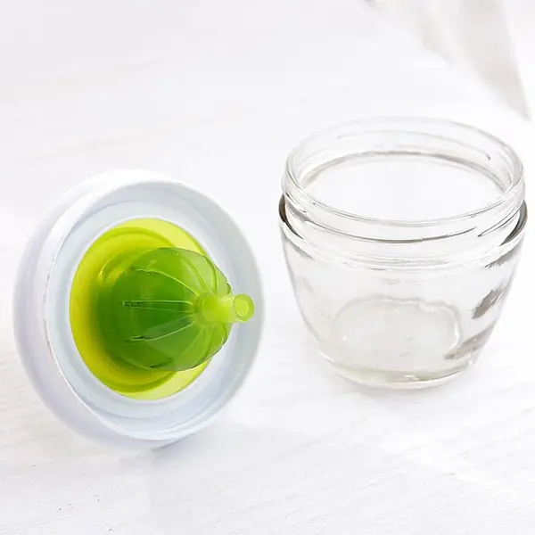 Recipient din sticlă 150 ml cu pensulă pentru ulei