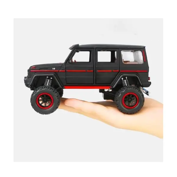 Masina Metal SUV 1:24 Clasa G500 6511110051782 CON-295