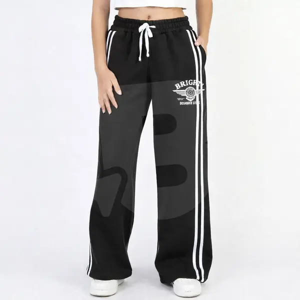 Pantaloni trening pentru fete negri cu dungi laterale și imprimeu text