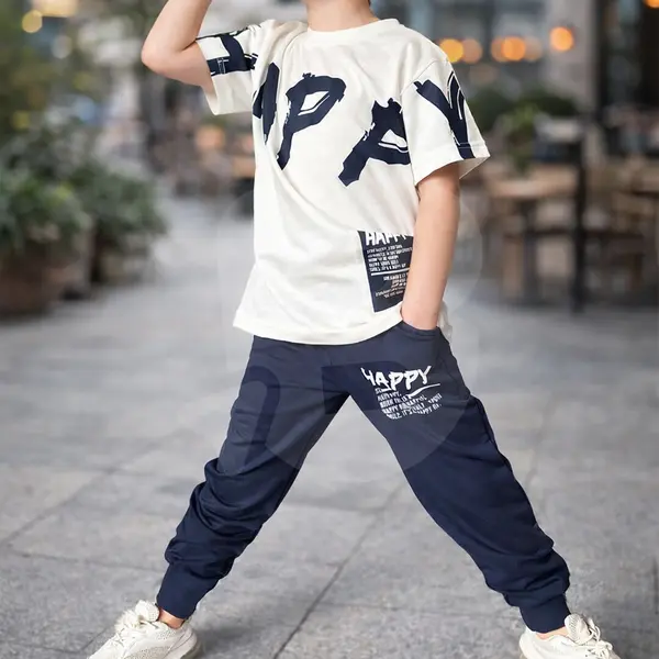 Compleu subțire pentru băieți negru cu tricou și pantaloni din bumbac