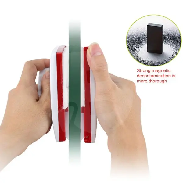 Detaliu bandă de cauciuc pentru ștergător magnetic de geam