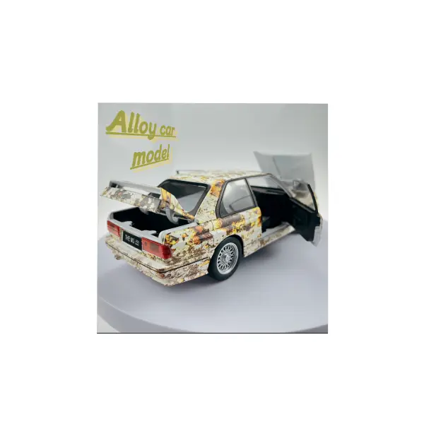 BMW M3 E30 mașinuță metalică cu uși și portbagaj deschise