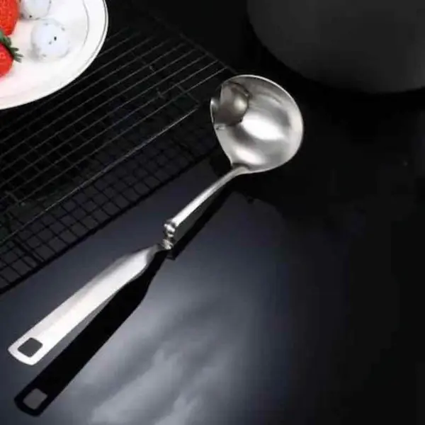 Polonic cu Sistem Inteligent de Agățare, 30 cm – Oțel Inoxidabil Premium