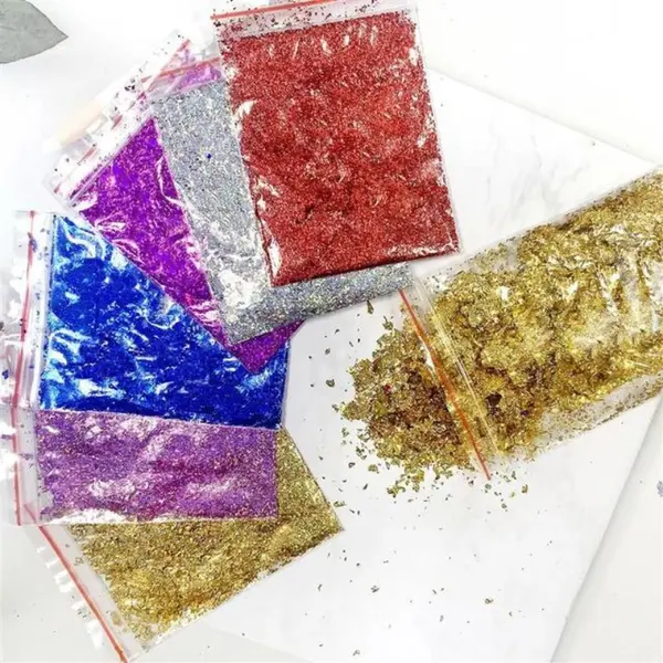 Confetti colorate pentru decor petrecere